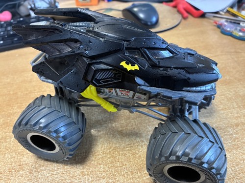 Monster jam batmobile 24 - monster,