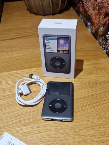 Apple ipod classic 160gb - apple, black
