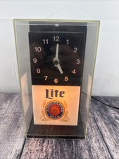MILLER LITE BEER LIGHTED CLOCK Light WORKS  BAR LAMP TAVERN DECOR FINE PILSNER