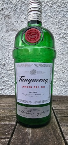 Empty tanqueray london dry - empty,
