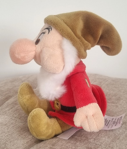 Grumpy snow white - grumpy, dwarfs