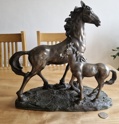Huge heavy horse ornament - huge,,
