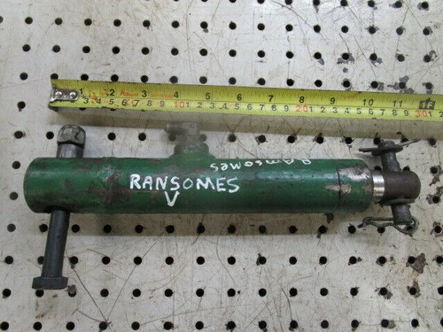 Single acting hydraulic - single, ram