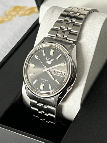 Seiko 7009 5130 black - 5, dial