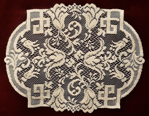 Lace place mat 19 - 15", x