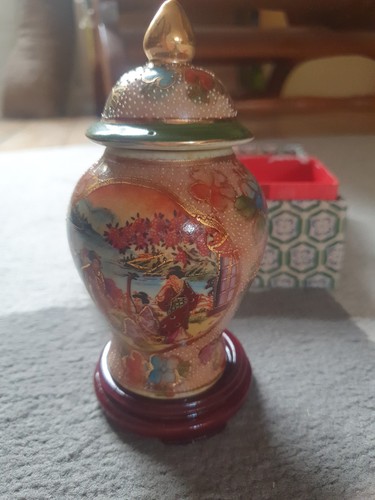 Vintage satsuma lidded - vintage, ginger