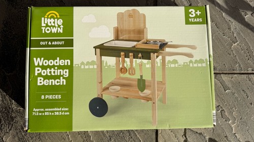 Little town wooden potting - little,