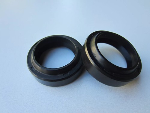 Fork oil seal - triumph, tr6