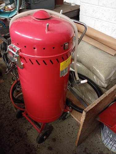 Red sandblaster blasting pot - blasting,