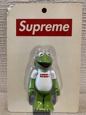 Supreme x Medicom Toy KUBRICK