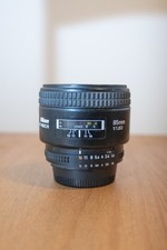 Nikon AF Nikkor 85mm f/1.8D
