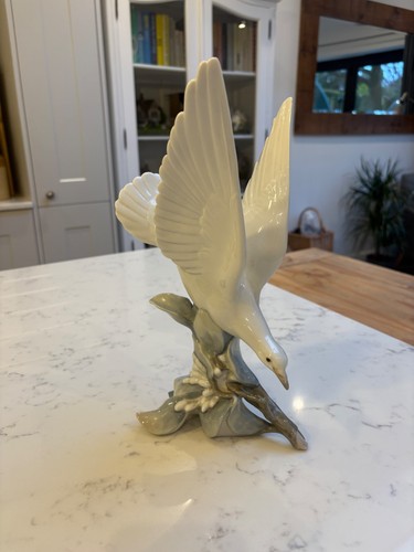 Vintage lladro bird - bird, figurine