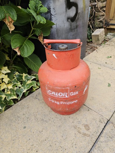 9kg calor propane gas bottle - 3.9kg,