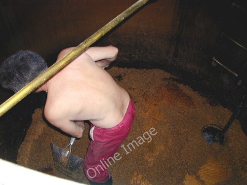 Photo 6x4 digging - the, mash