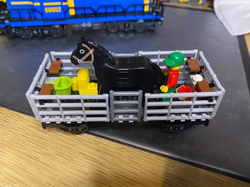 Lego cargo train 60052 - train,