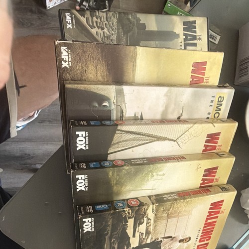 The walking dead - walking,