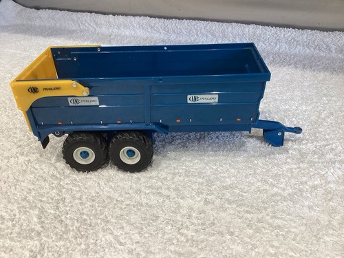 Britains scale farm kane - 1:32,