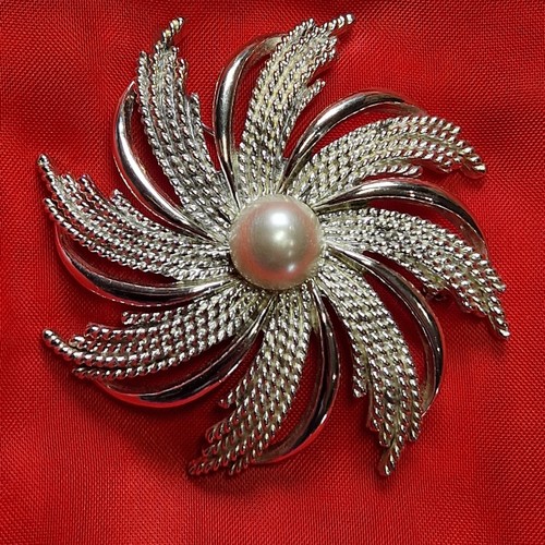 Vintage brooch sarah coventry - vintage,