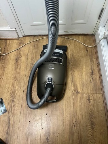 Miele cat dog 300 - s8, 300-2200w