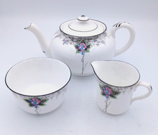 Shelley Grape and Vine Pattern