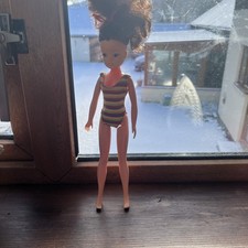 Vintage Sindy doll - brunette