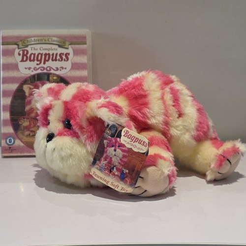 Bagpuss cat original yawning - yawning, (