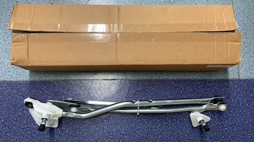 Front windscreen wiper motor - windscreen,