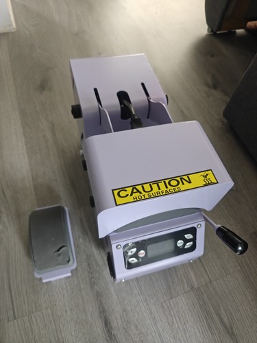 Electric cap heat - heat, press