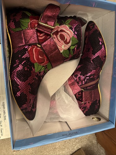 Irregular choice fuzzy cheeks - choice,