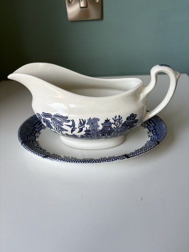 Churchill blue willow pattern - churchill,