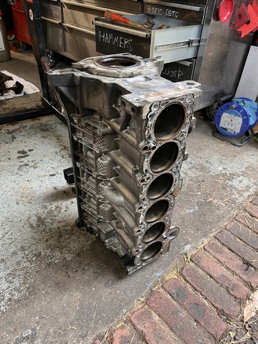 Bmw m54b30 engine block 0 - m54b30,