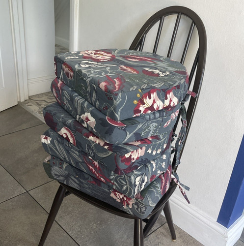 Set handmade seat pads - set,