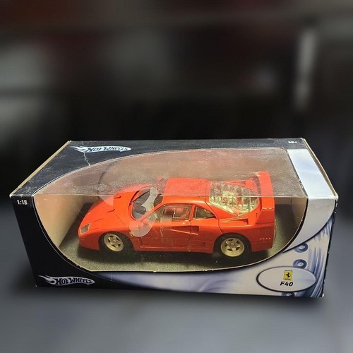Hot wheels ferrari f40 - f40, 1:18