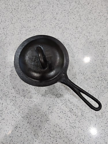 Vintage cast iron saucepan pot - iron, saucepan/pot