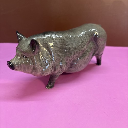 Royal doulton pig figurine - royal,