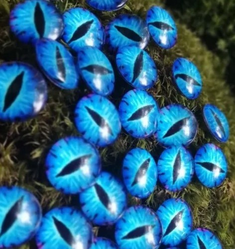 Blue glass cabachon eyes - , great