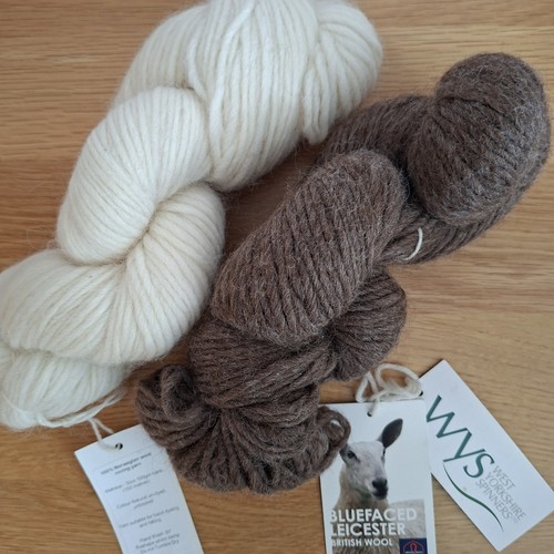 Wys 100 wool roving yarn - wys, 200g