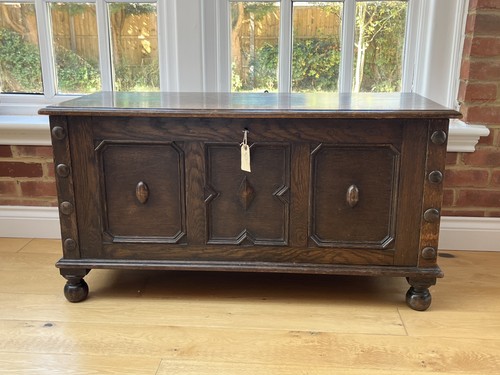 Antique carved oak coffer - coffer, /