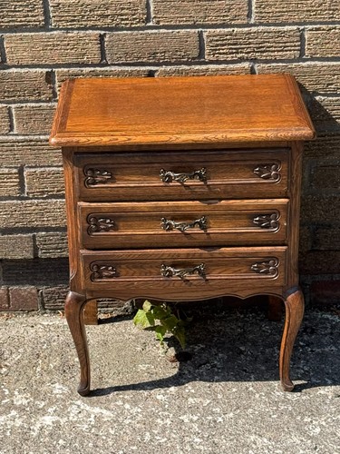 Vintage louis french - vintage, bedside