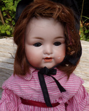 ANTIQUE ARMAND MARSEILLE 990