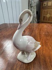 Vintage Porcelain Swan Figurine Elegant Ornament Collectable Bird