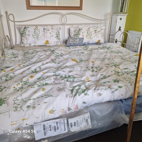 Laura ashley day bed - bed, with