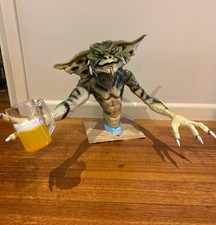 Beer Drinking, Gremlin