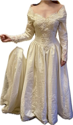 Absolutely stunning vintage - absolutely,