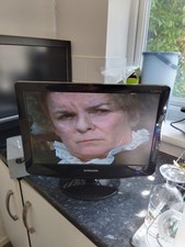 SAMSUNG 932MW 19" TV. HDMI