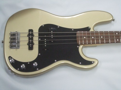 Squier fender precision - squier, by