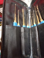 Locksmith Tool Set With Carrying Case  15 Pieces