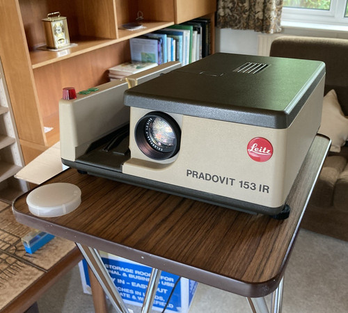 Leitz pradovit 153 - pradovit, slide