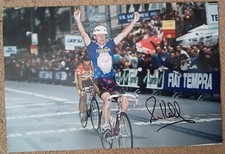 sean kelly over the finishing
