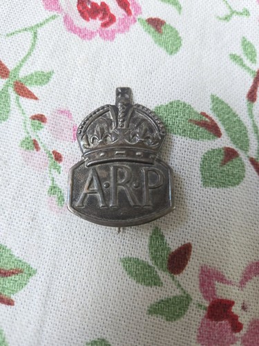 Original ww2 arp badge - arp,